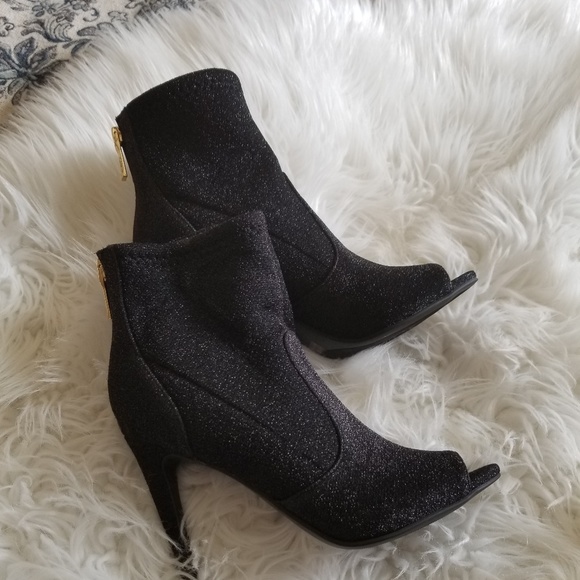 Open Toe Women's Booties by Guess Size 6.5, Heels - Picture 4 of 7